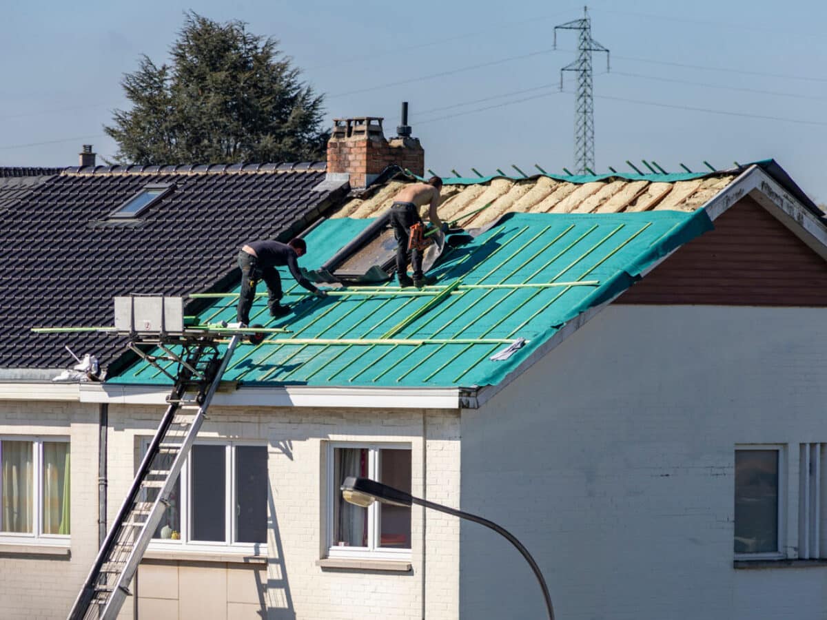 découvrez les obligations légales liées à la rénovation d'un appartement en france. informez-vous sur les normes à respecter, les autorisations nécessaires et les aides financières disponibles pour garantir un projet de rénovation réussi et conforme à la réglementation.