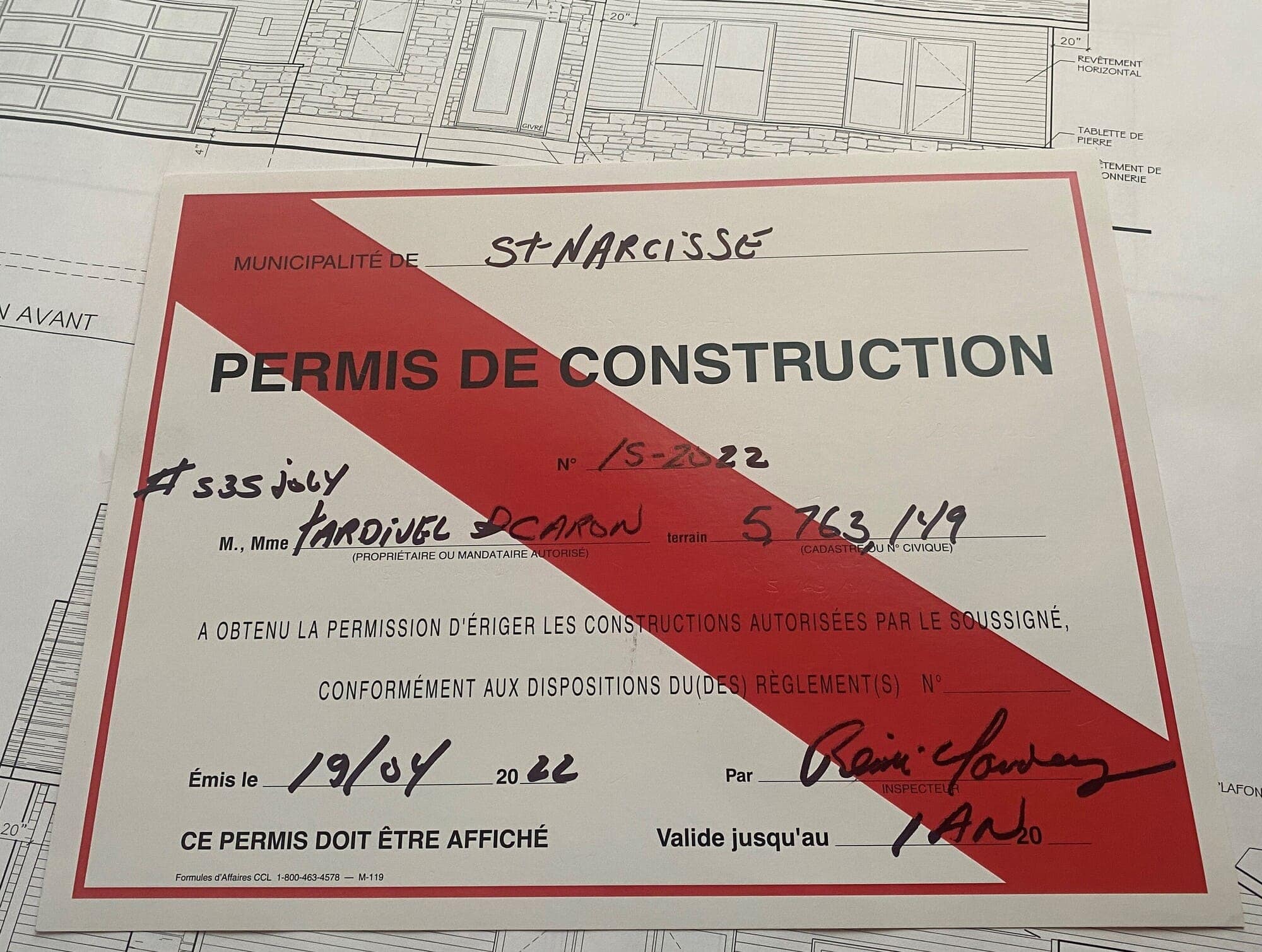 découvrez comment vérifier la validité de votre permis de construction en toute simplicité. accédez à des conseils pratiques et des étapes claires pour vous assurer que votre projet respecte toutes les réglementations en vigueur.